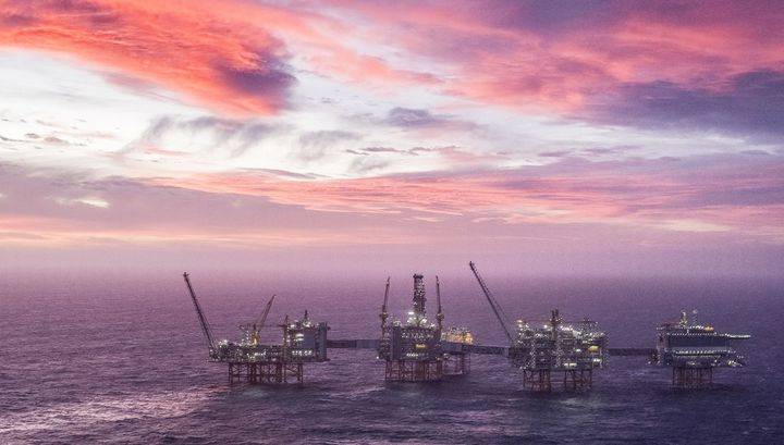 Норвегия готовится объявить о сокращении добычи нефти