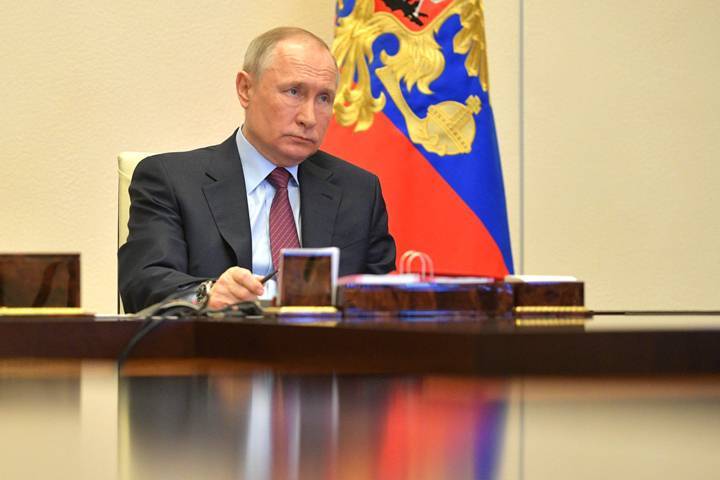 Путин заявил о необходимости задействовать Минобороны для борьбы с коронавирусом