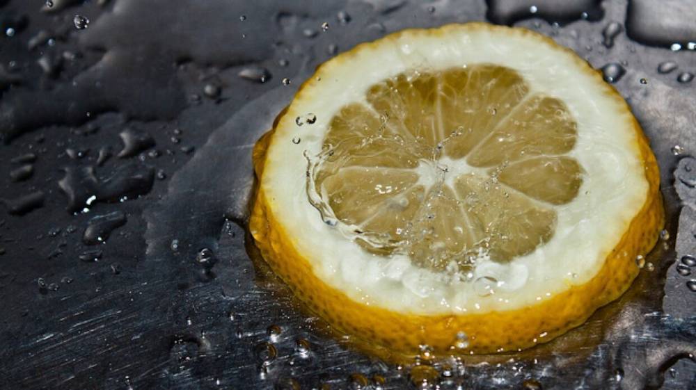Иммунолог объяснила, почему нельзя налегать на чеснок и лимоны