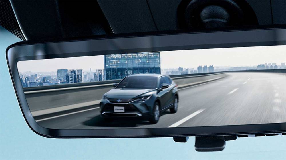 Toyota представила новый кроссовер с цифровым зеркалом