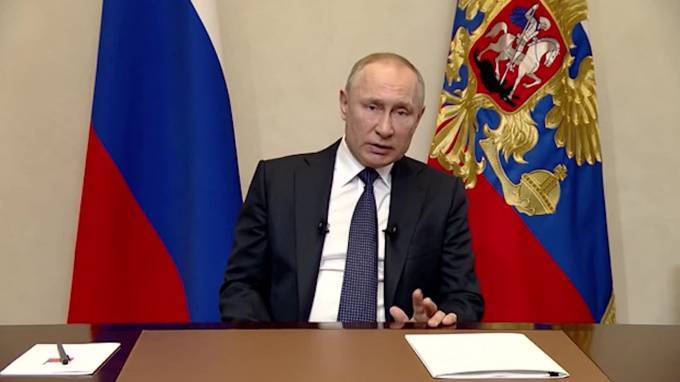 Роскомнадзор требует объяснить удаление обращения Путина с YouTube