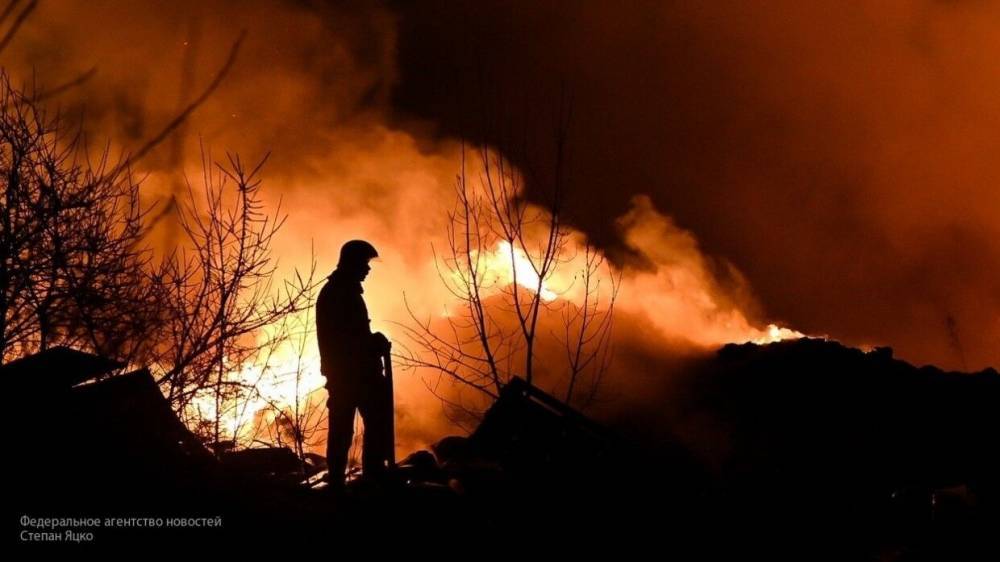 Полицейский спас пятилетнего мальчика из огня в Красноярском крае