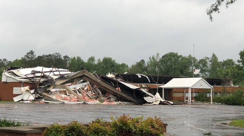 В пасхальное воскресенье по югу США пронеслись торнадо: 16 человек погибло