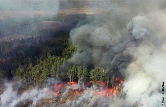 Пожар в зоне отчуждения ЧАЭС приблизился к радиоактивным отходам Припяти