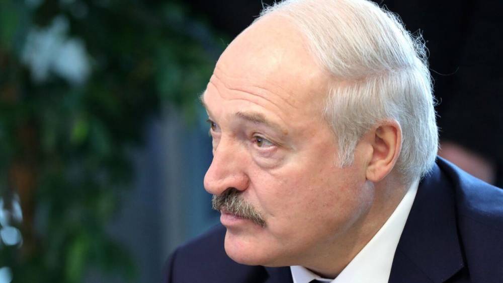 Лукашенко пообещал, что в Белоруссии никто не умрет от коронавируса