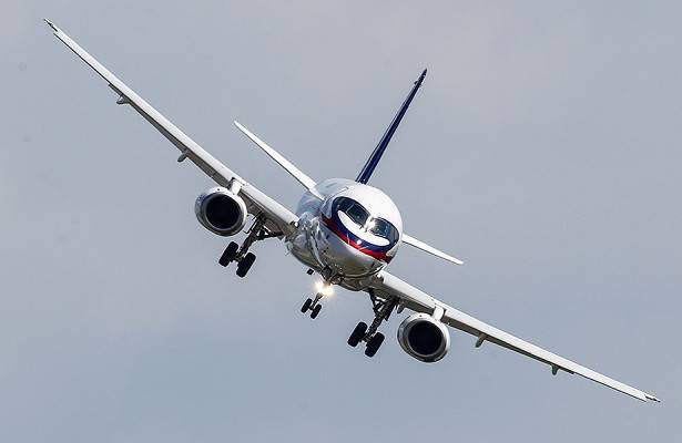 «Надеюсь, долетим»: пилот испугал пассажиров