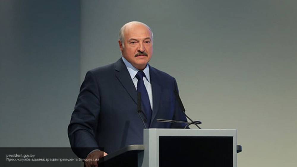 Лукашенко назвал ситуацию вокруг коронавируса "психозом"