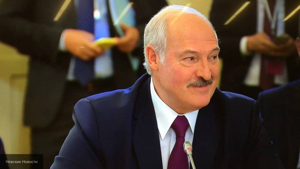 Лукашенко призвал граждан Белоруссии не сдаваться в период коронавируса