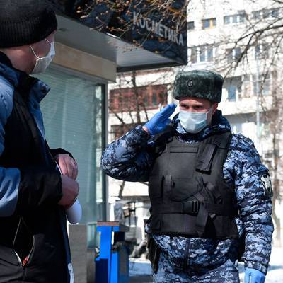 Ещё восемь человек оштрафовали в Москве за нарушения режима самоизоляции