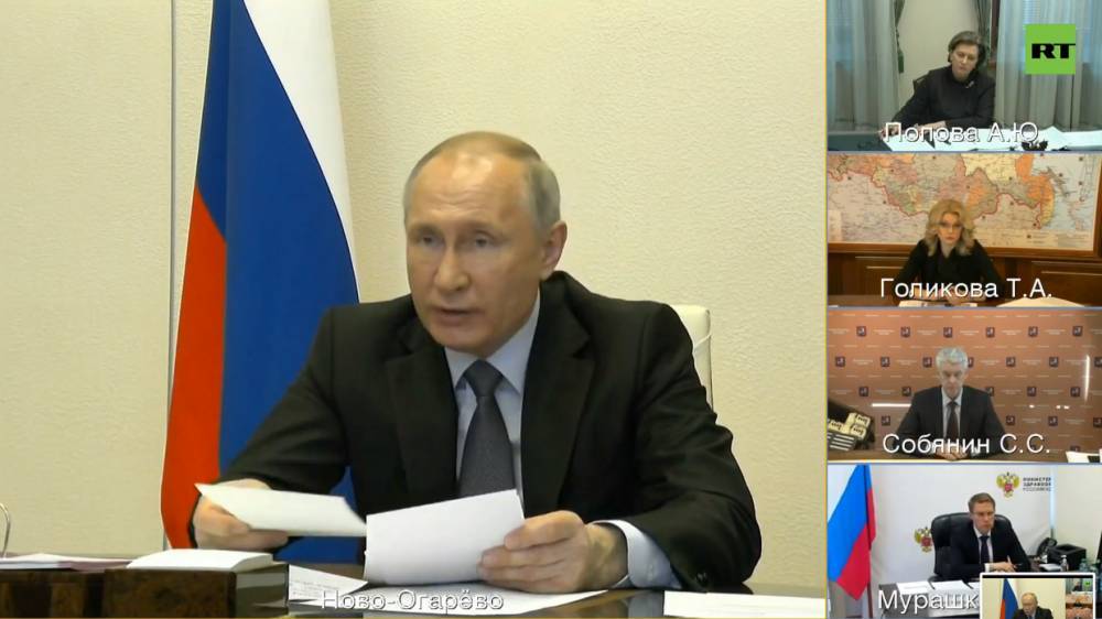 Путин поручил правительству ежесуточно докладывать о ситуации с коронавирусом