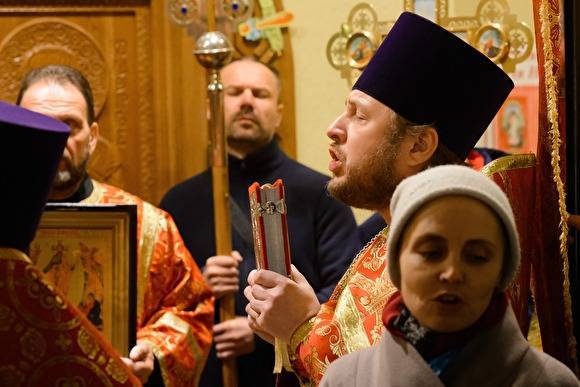 Андрей Кураев: священники зовут в храмы, несмотря на пандемию, из боязни потерять доходы