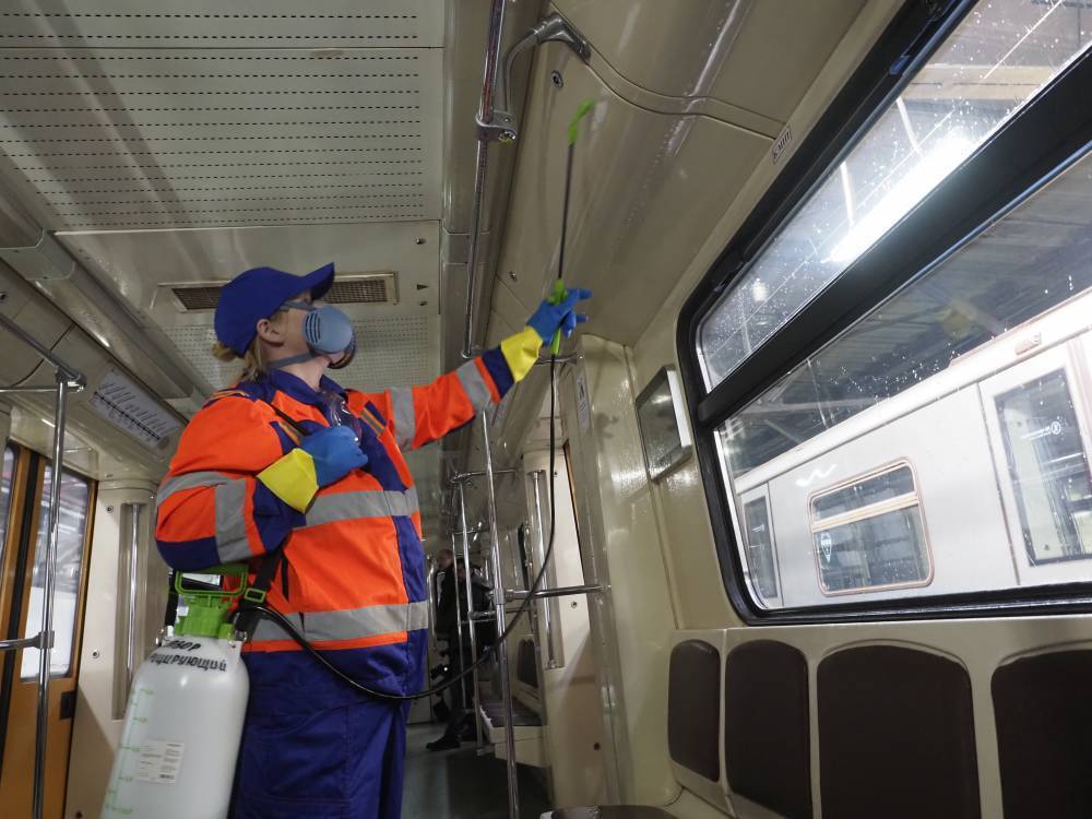 Дезинфекцию более 500 километров тоннелей провели в московском метро
