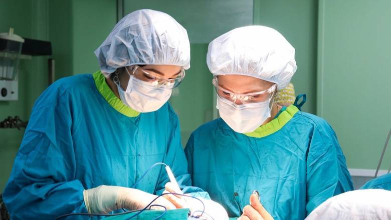 В Тюмени хирурги удалили женщине большую опухоль, проросшую в череп