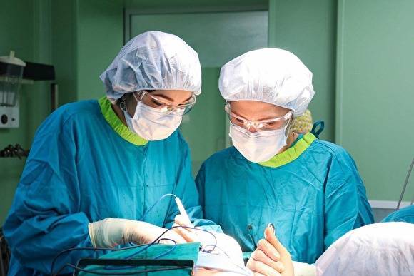 В Тюмени врачи удалили женщине 16-сантиметровую опухоль на голове