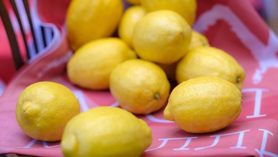 Калининградская таможня не пустила в страну крупную партию лимонов и имбиря