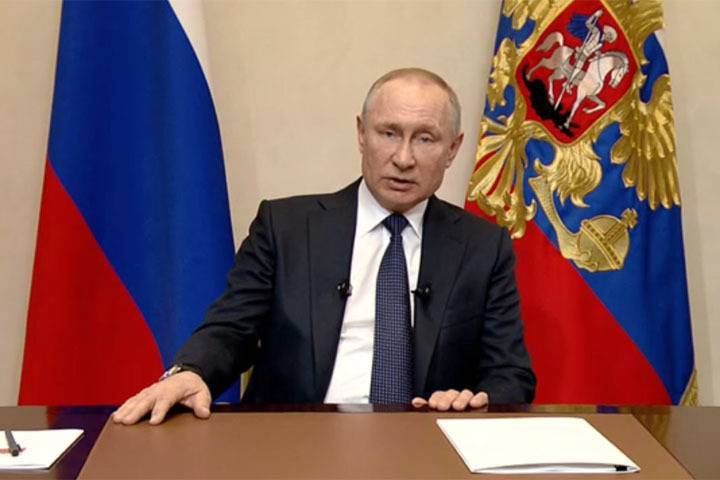 Путин: розничная торговля в России сократилась на 35%