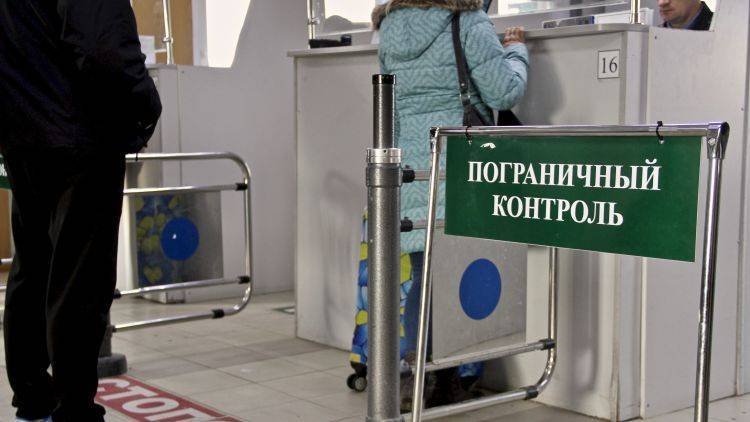ФСБ не выпустила из Крыма россиянку по украинскому паспорту