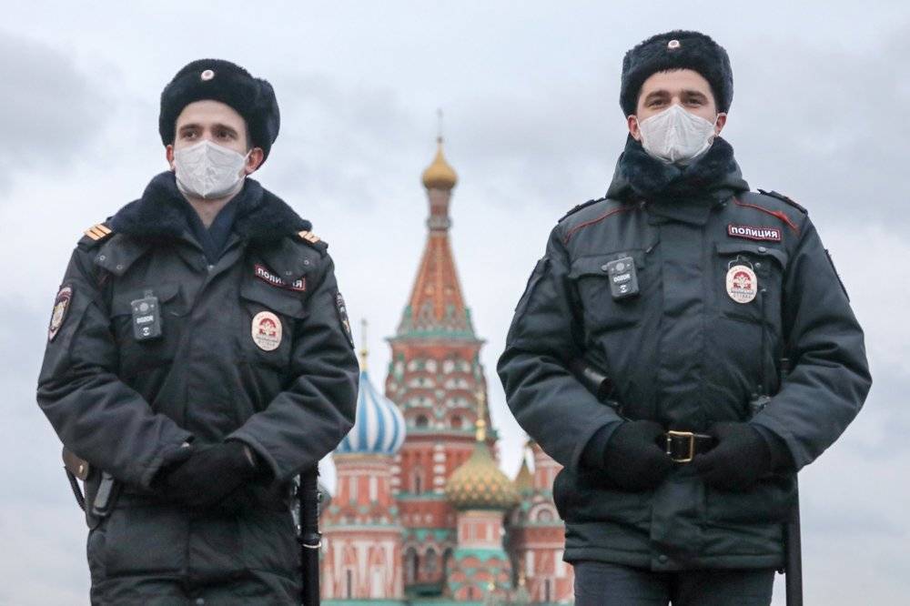 Пятьдесят пять человек в Москве оштрафовали за нарушение карантина