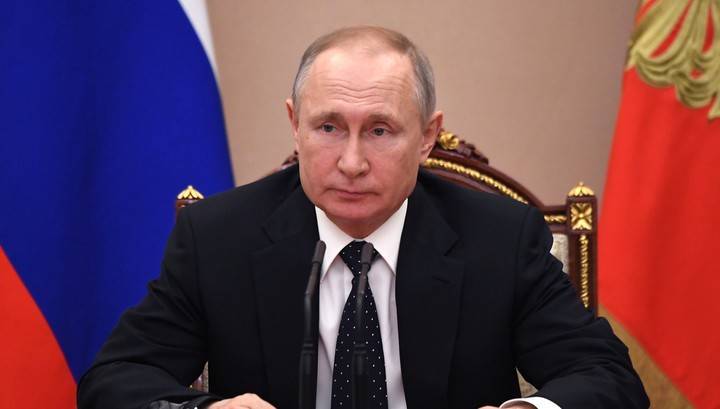 Путин: объем розничных продаж и количество новых ипотечных кредитов резко сократились