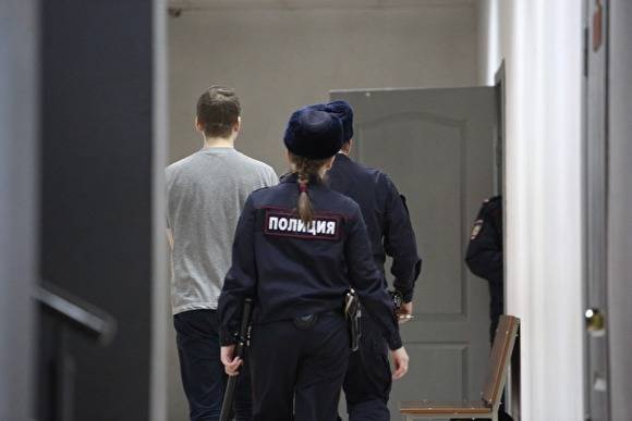 В Екатеринбурге в суд передали дело таксиста, обвиняемого в изнасиловании клиентки
