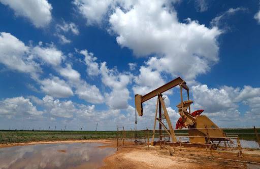 Американские компании останавливают добычу нефти из-за отсутствия заказов