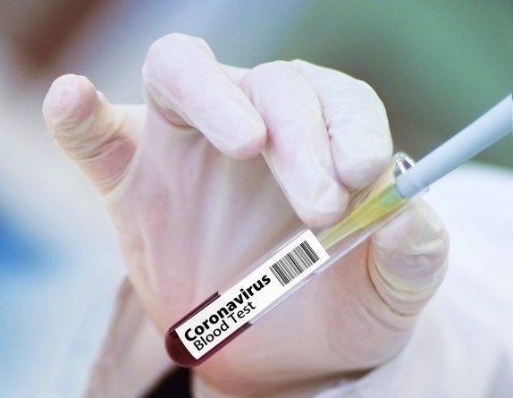 ВОЗ заявляет, что 70 вакцин против коронавируса находятся в разработке, а три — уже испытывают на людях