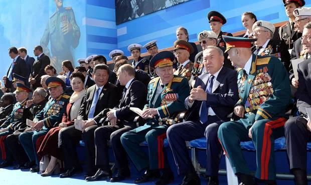 Управделами президента потратит 118 млн рублей на организацию питания гостей Парада Победы и журналистов