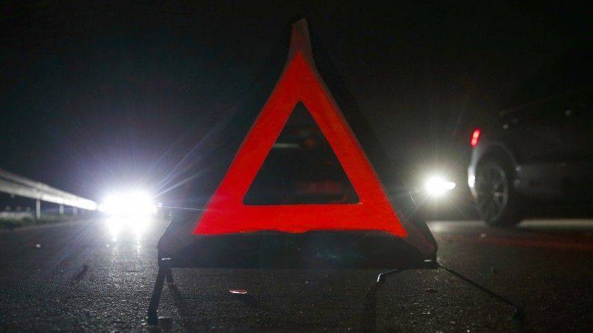 Водитель Hyundai спровоцировал аварию из пяти машин в Петербурге — видео