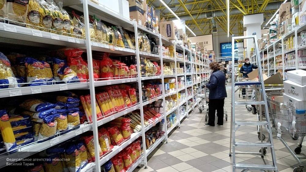 Бизнес выступил с инициативой вернуть продуктовые карточки для россиян с низкими доходами