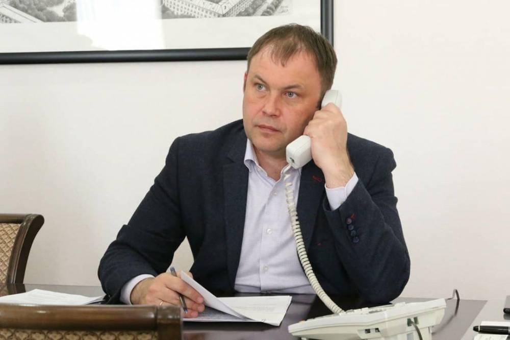 Илья Середюк пообщался с жителями Кемерова по телефону