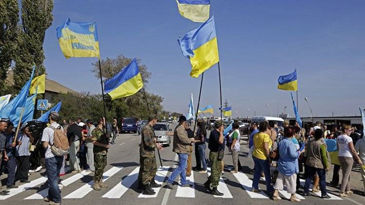 На Украине собирают подписи за снятие блокад с Крыма