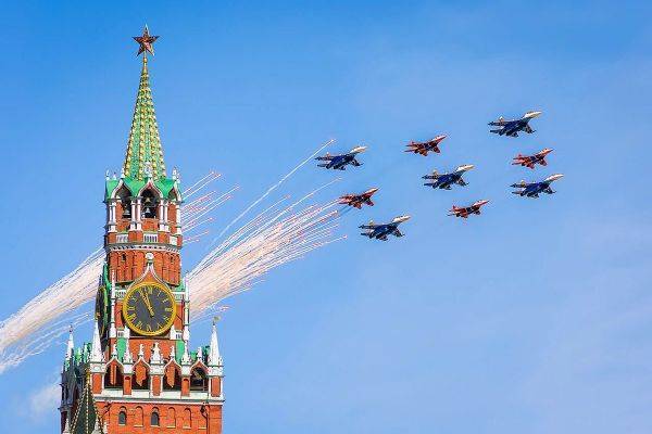 В Москве сегодня начнется репетиция воздушной части парада Победы