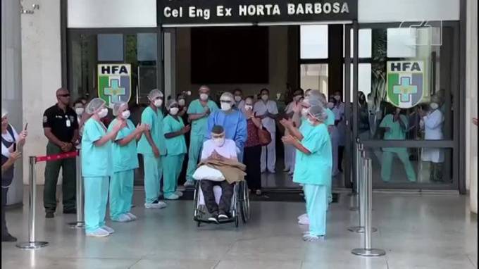 В Бразилии 99-летний ветеран Второй мировой войны победил коронавирус
