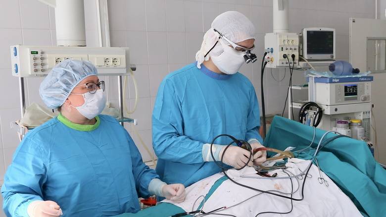 Тобольские хирурги удалили мужчине грыжу на позвоночнике, не задев ни один нерв