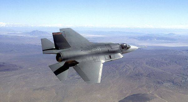 США развернули F-35 в небе Сирии: вирус и ИГ — ложь, да в них намёк России