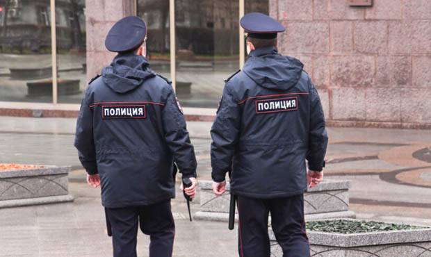 В Петербурге полицейские составили протокол на волонтера за нарушение карантинных мер