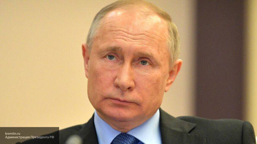 Путин предложил обеспечить сотрудников малого и среднего бизнеса зарплатой