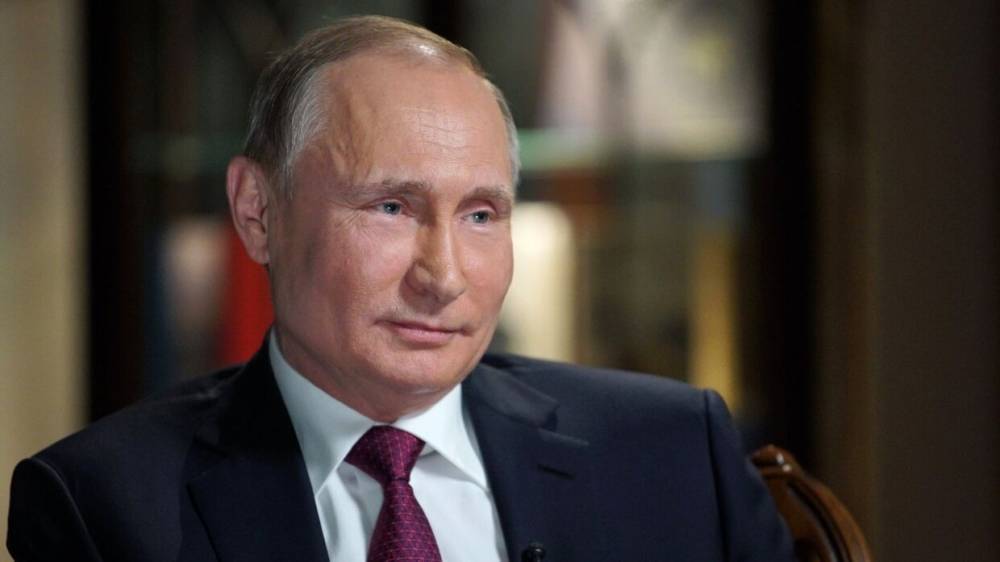 Путин поручил следить за соблюдением трудовых прав работающих на удаленке россиян