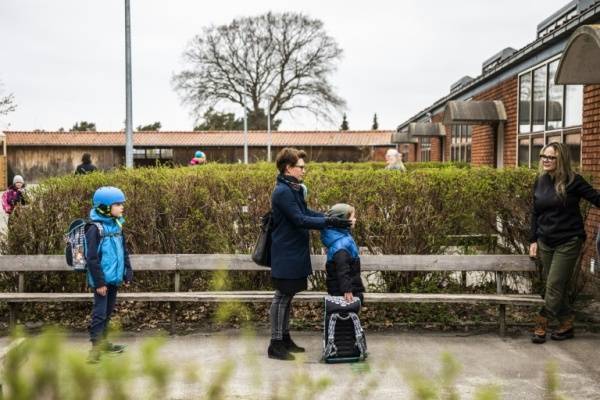 Дания первой в ЕС решилась на возобновление работы школ