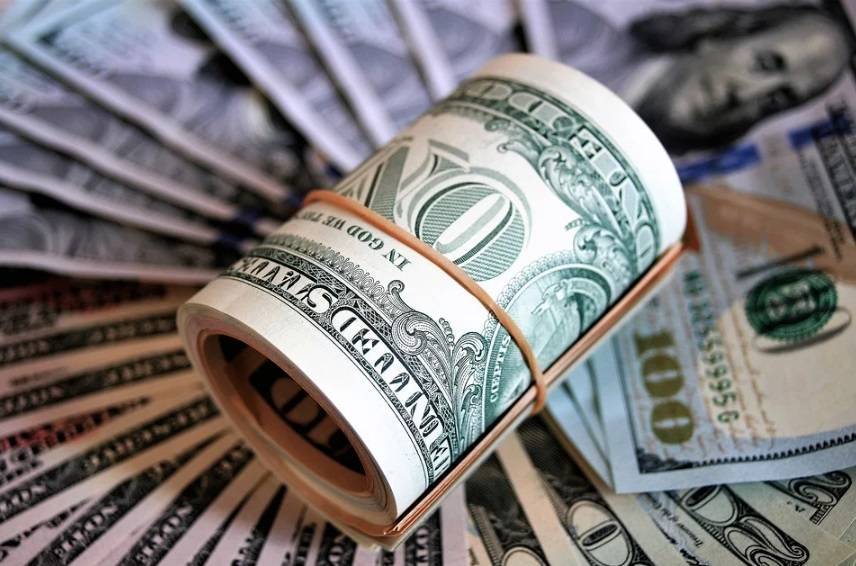 Курс доллара превысил 75 рублей на Мосбирже
