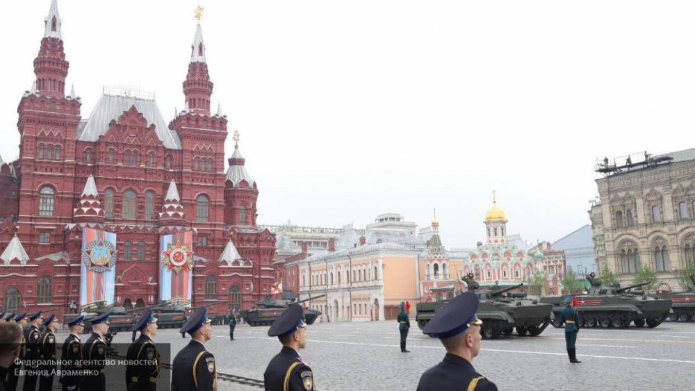 Путин рассмотрит предложение ветеранов о переносе Парада Победы