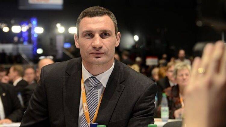 Противостояние между Зеленским и Кличко усилится после скандала с Поворозником
