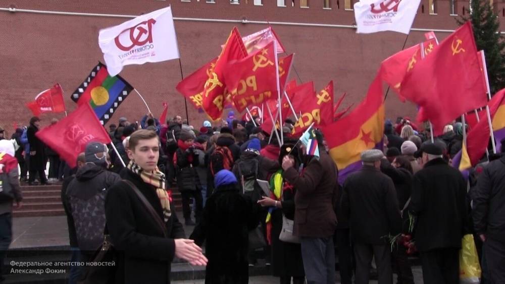 Манукян назвал популизмом критику КПРФ в адрес мер против коронавируса в Москве