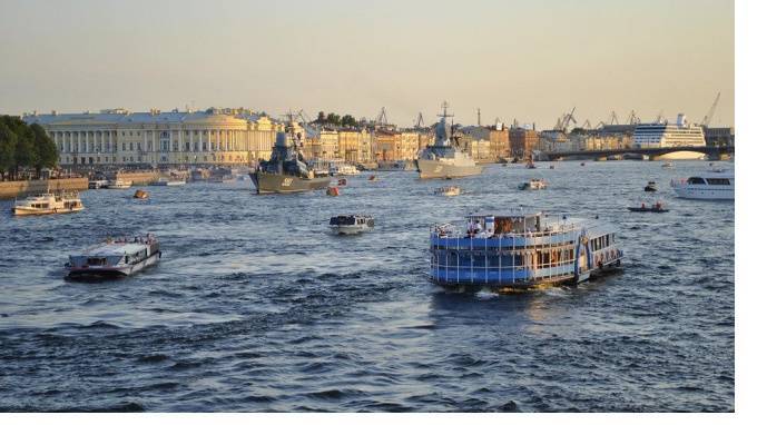 В Петербурге разрешили плавать на рыбопромысловых судах