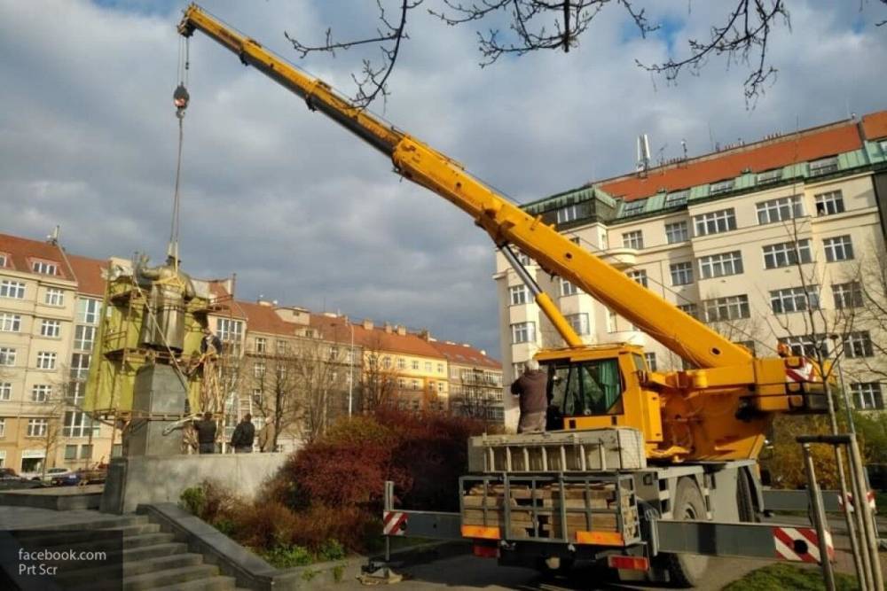 Россия ищет связь между американской компанией и сносом памятника Коневу в Праге