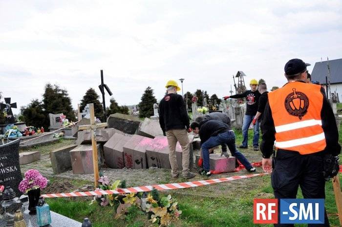Польша приняла решение снести все памятники бандеровцам