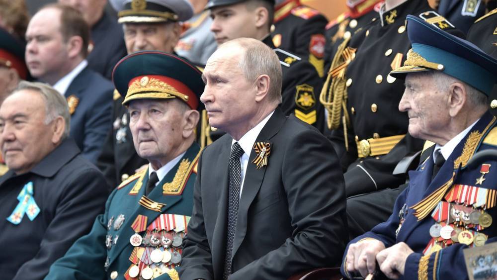 СМИ сообщили о решении Кремля изменить время проведения парада Победы