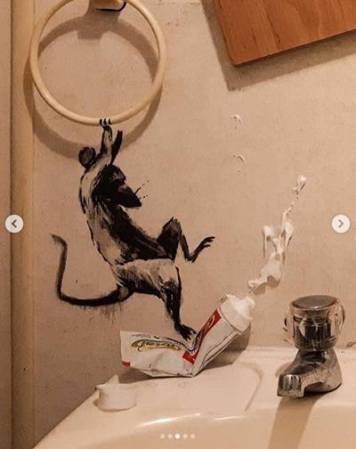 Крысы на карантине: Бэнкси показал новую работу, сделанную в его ванной комнате