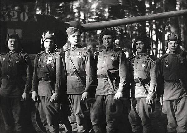 В боях за Родину: на фронтах Великой Отечественной сражались почти 4 тысячи сотрудников свердловского УНКВД