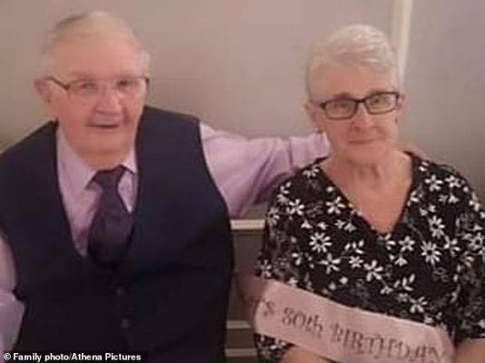 Супруги прожили вместе 60 лет и умерли в один день из-за коронавируса
